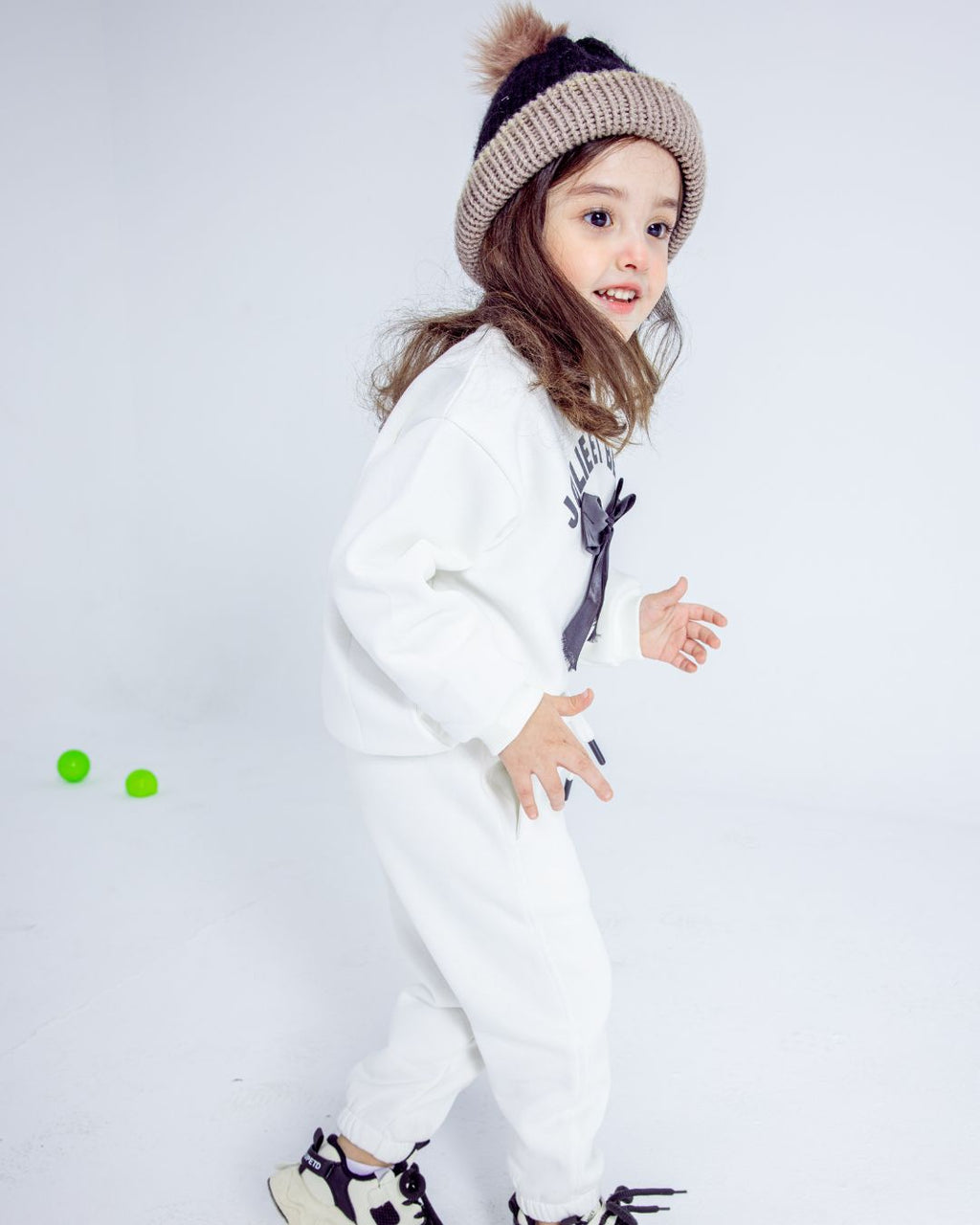 Ribbon Charm Sweatshirt