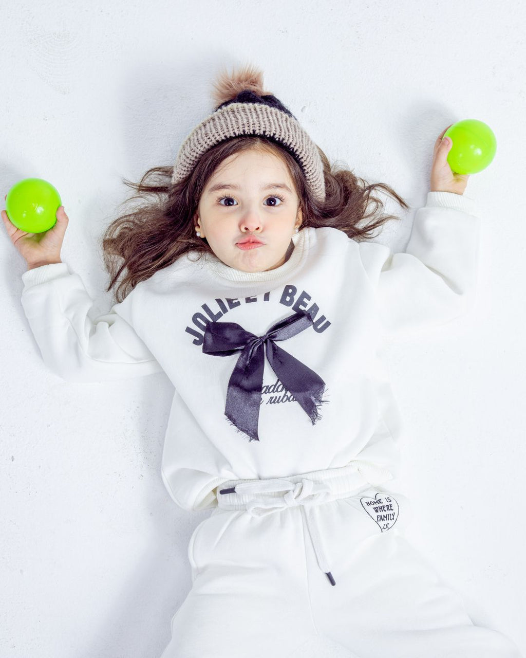 Ribbon Charm Sweatshirt